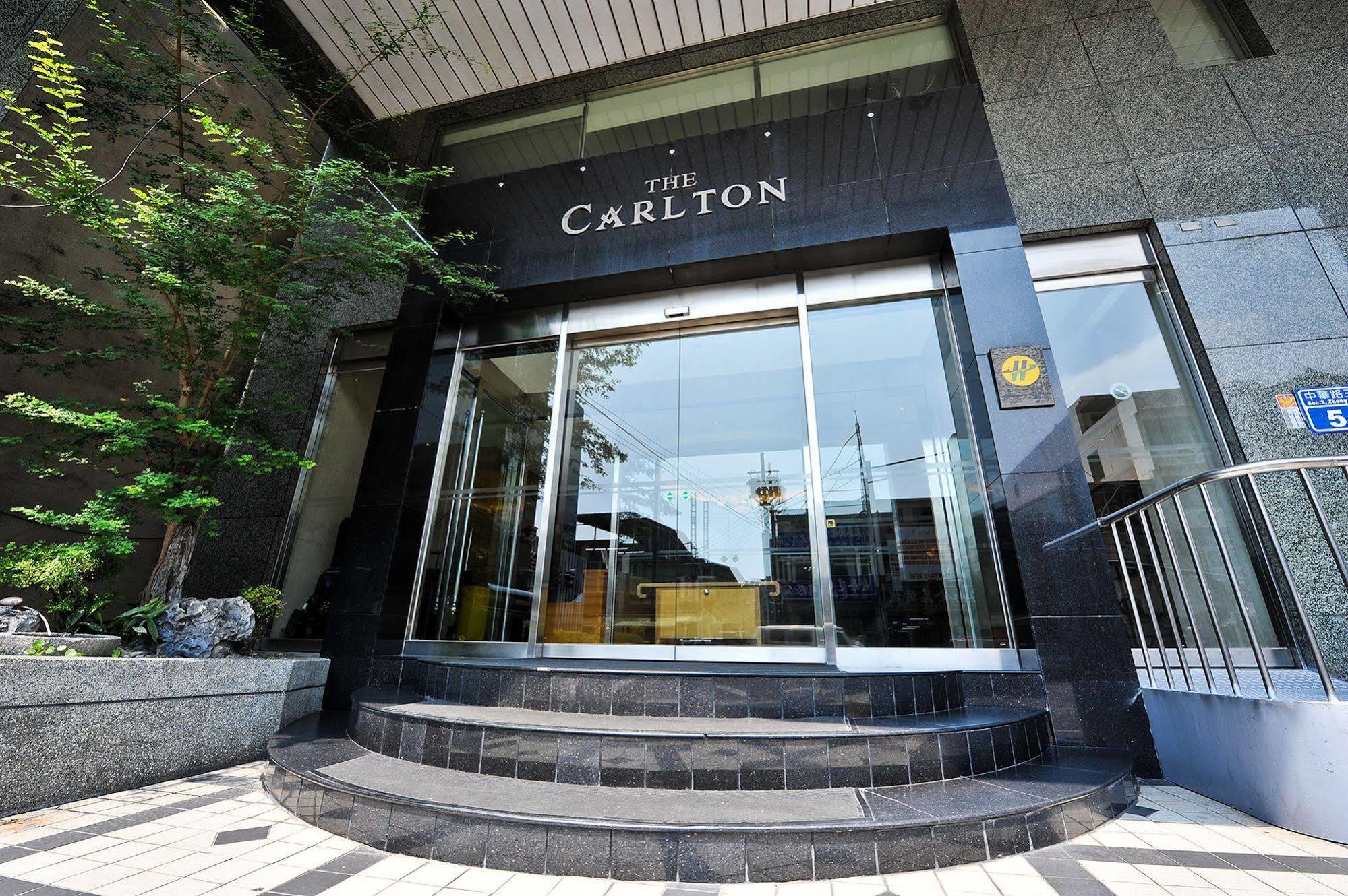 סינצ'ו סיטי The Carlton Hotel - Chung Hwa מראה חיצוני תמונה